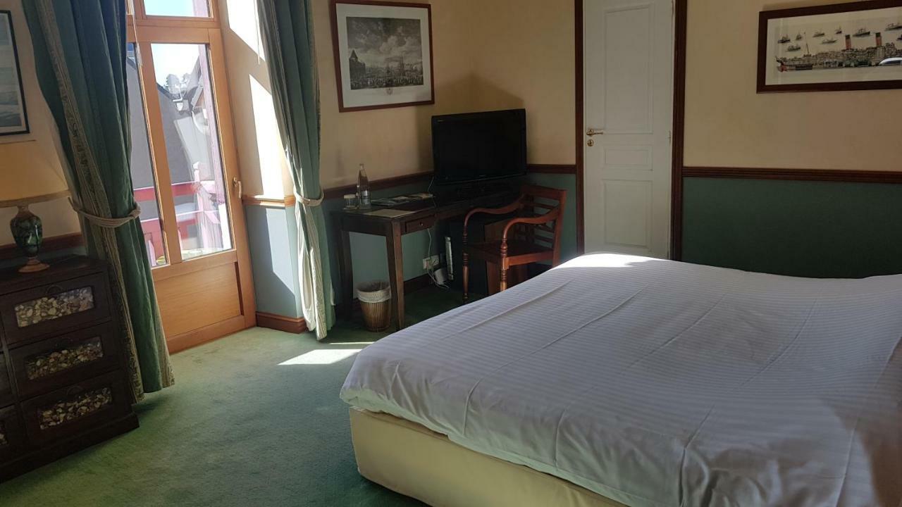 Manoir Du Cunningham Hotel Сен Мало Екстериор снимка